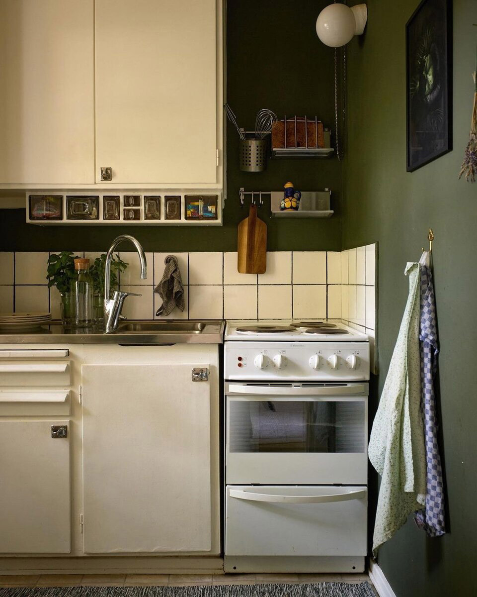 Life in a Small Apartment: A Woman Shares Her Modest but Inspiring Home