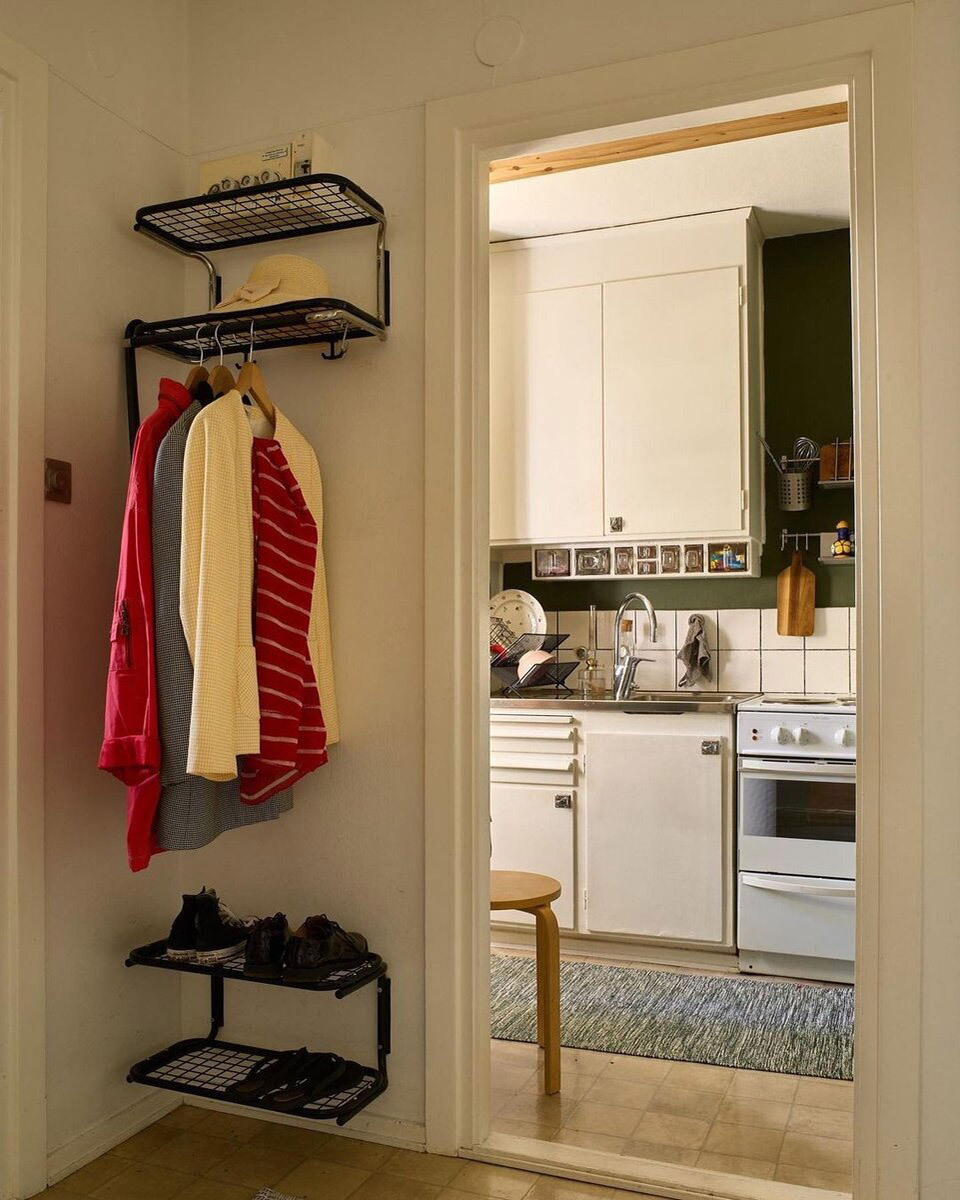 Life in a Small Apartment: A Woman Shares Her Modest but Inspiring Home