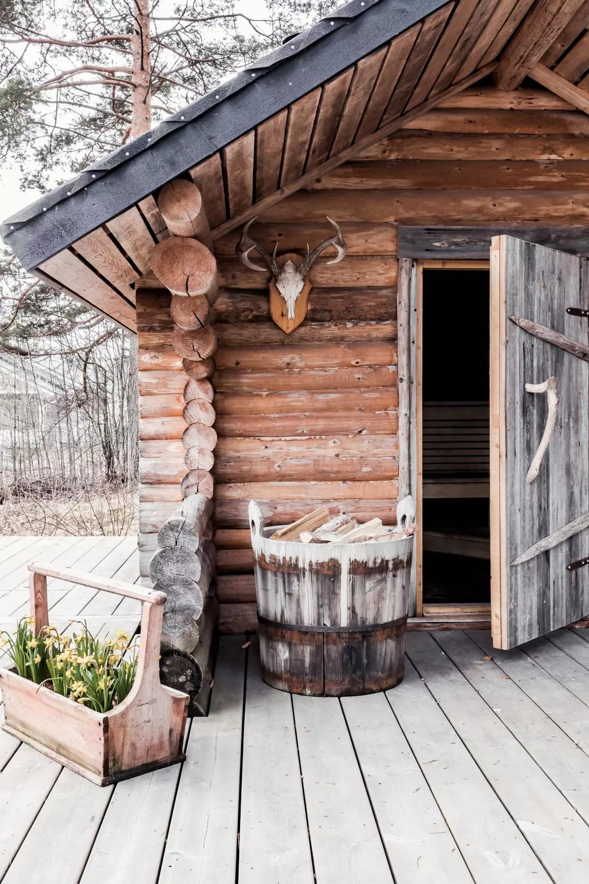 Outdoor Finnish sauna on the property