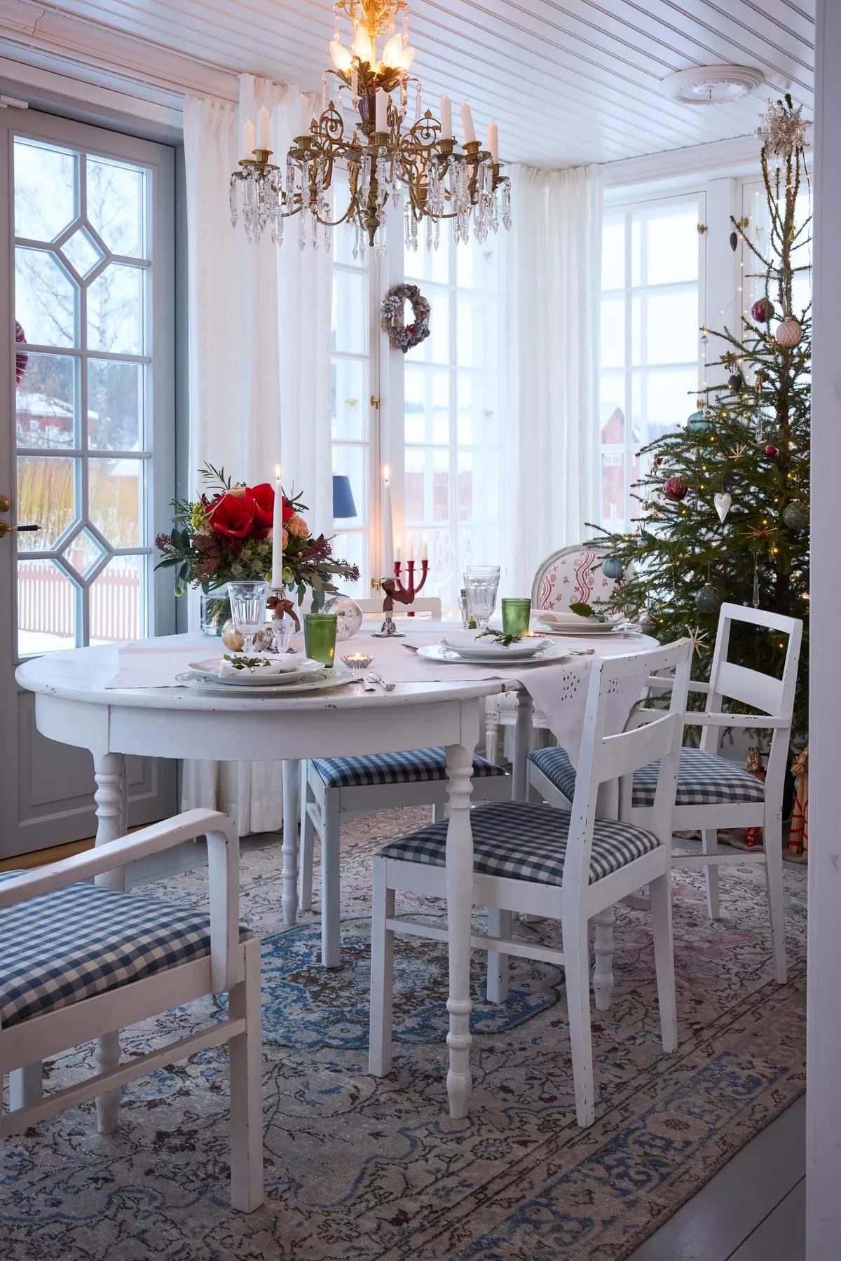 Dining area decorated for Christmas